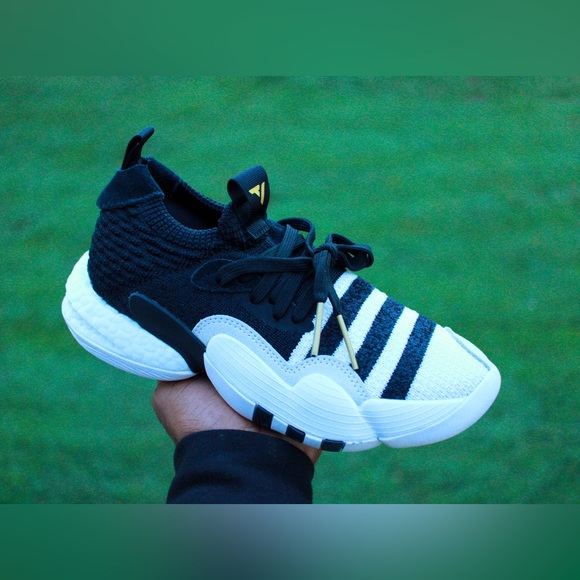 adidas Other - Adidas Trae Young, super villain 2